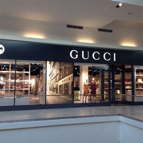 gucci store locator